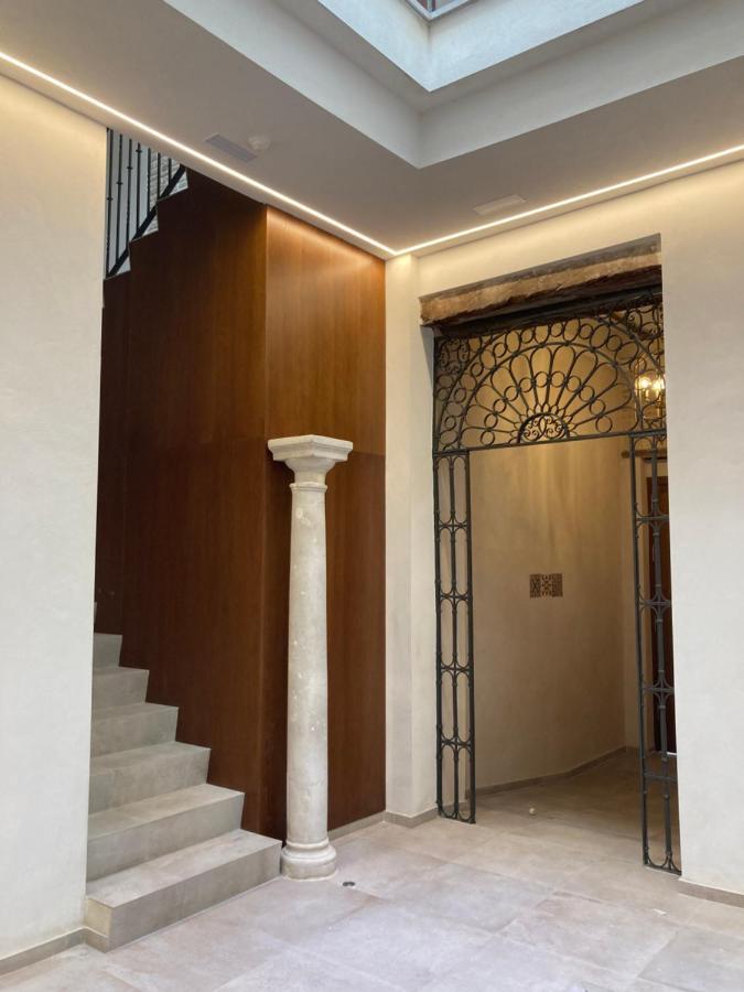 Casa Senorial Del Siglo XVIII Aparthotel Seville Ngoại thất bức ảnh