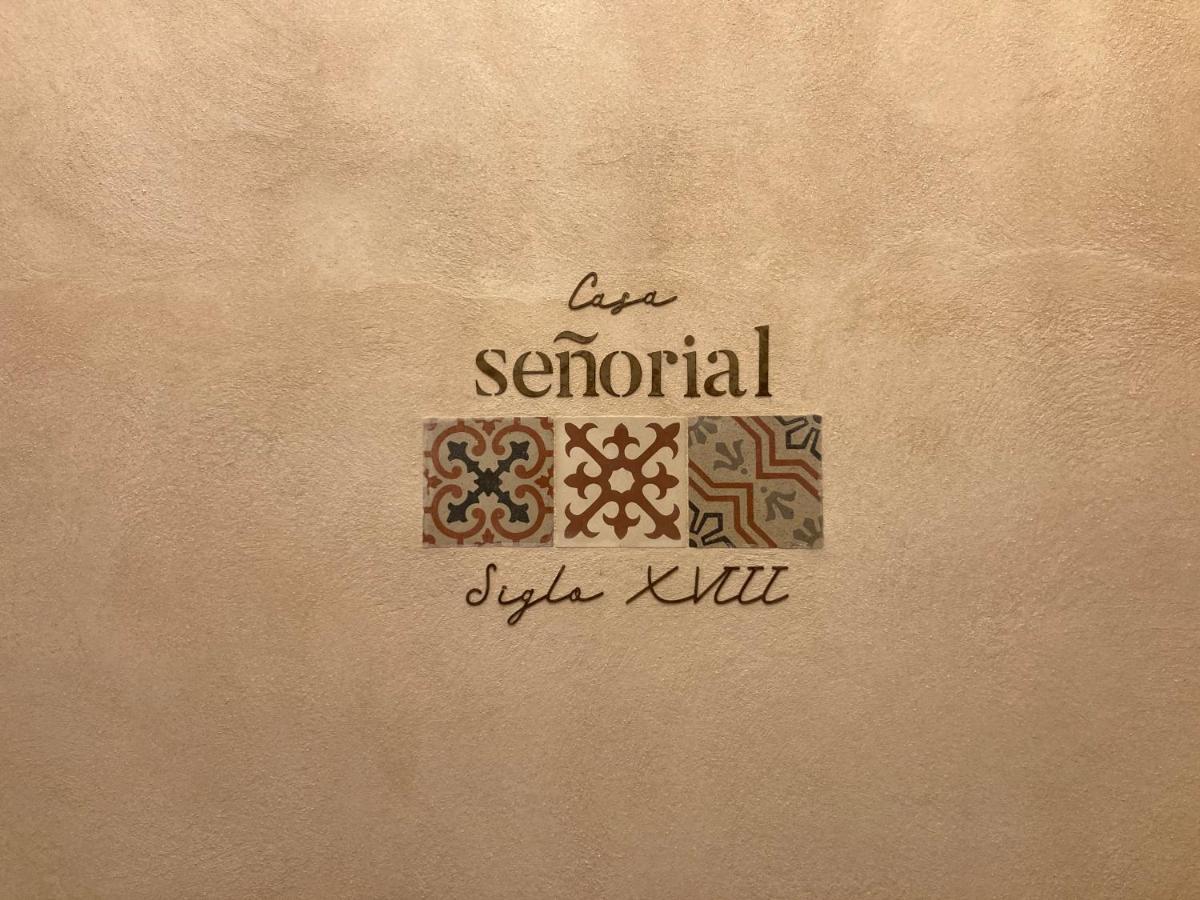 Casa Senorial Del Siglo XVIII Aparthotel Seville Ngoại thất bức ảnh