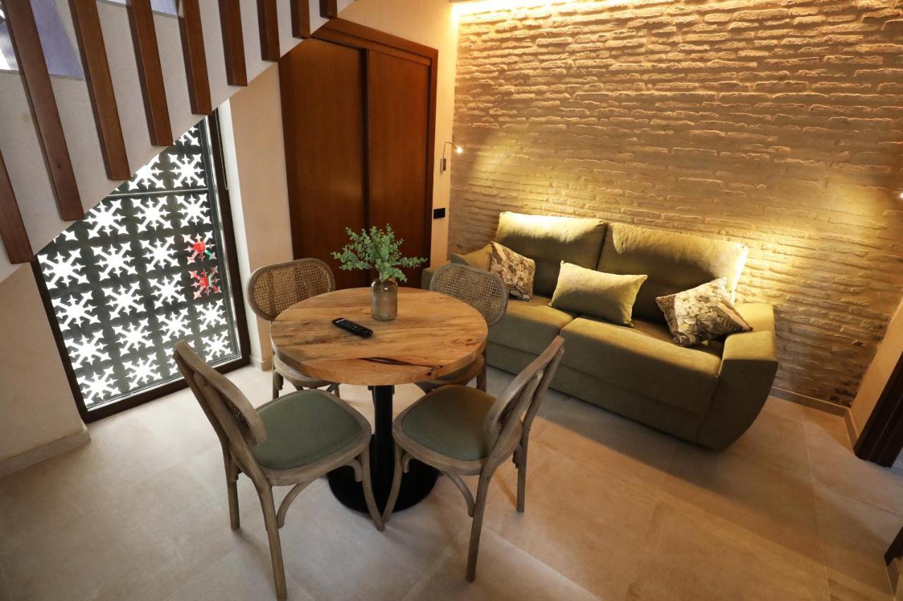Casa Senorial Del Siglo XVIII Aparthotel Seville Ngoại thất bức ảnh