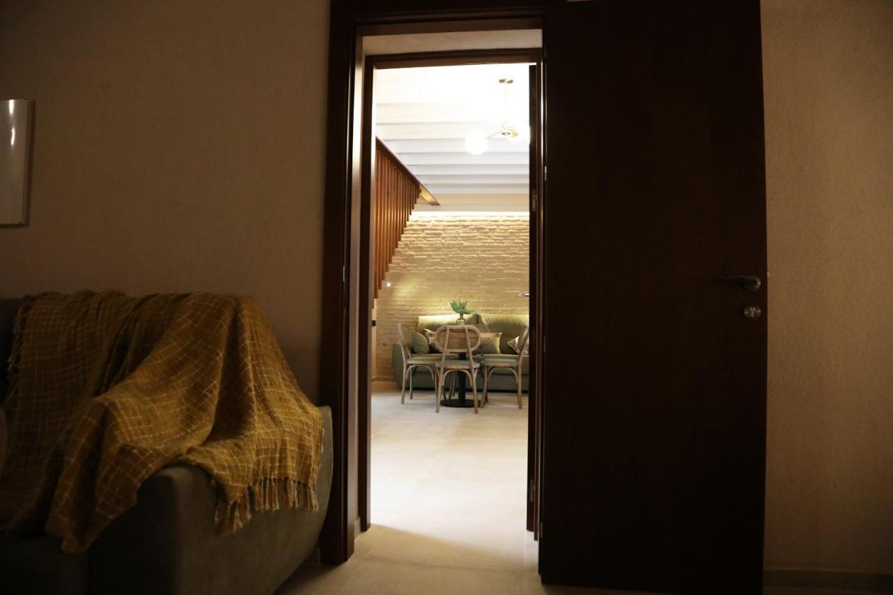 Casa Senorial Del Siglo XVIII Aparthotel Seville Ngoại thất bức ảnh