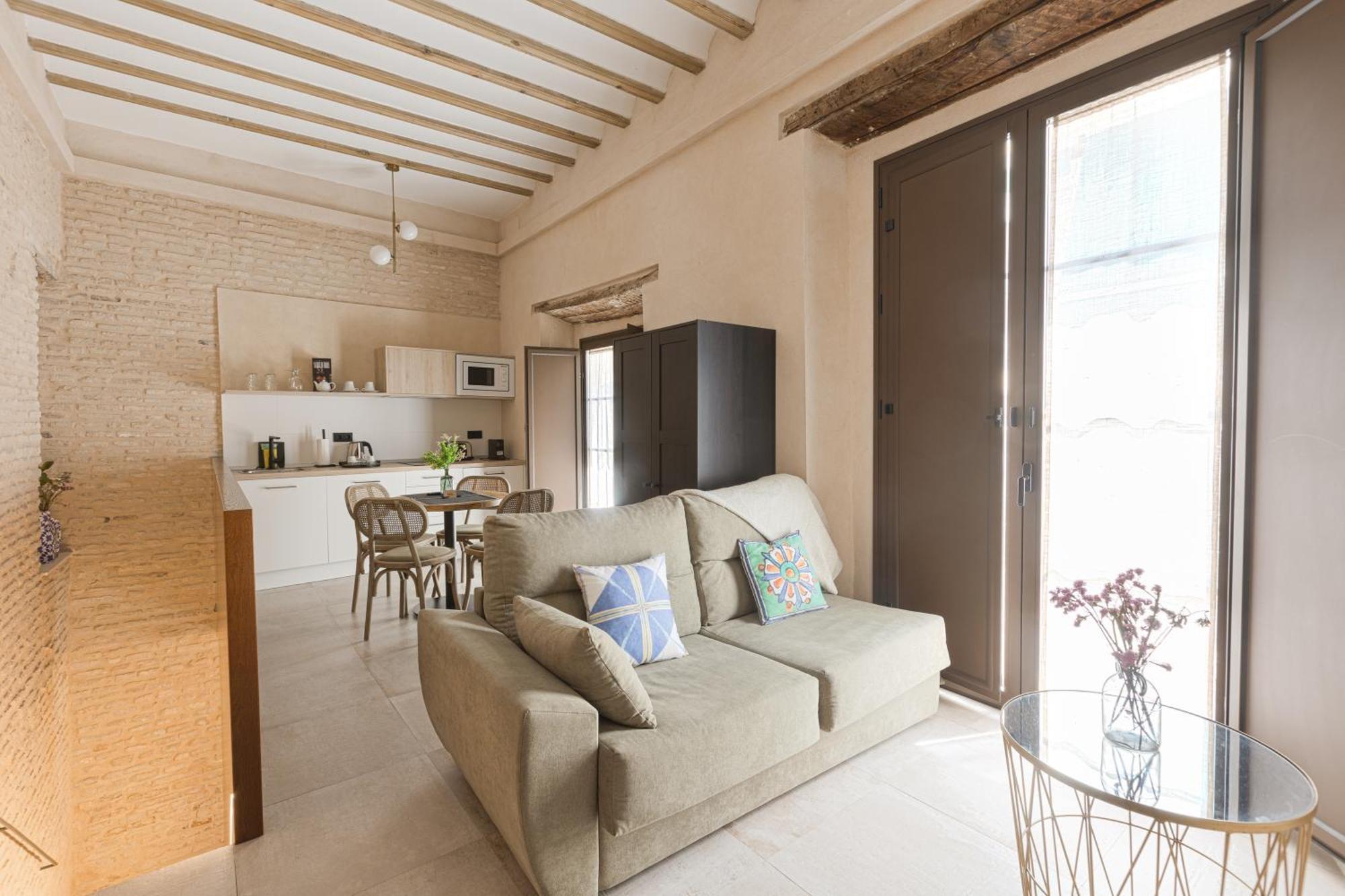 Casa Senorial Del Siglo XVIII Aparthotel Seville Ngoại thất bức ảnh